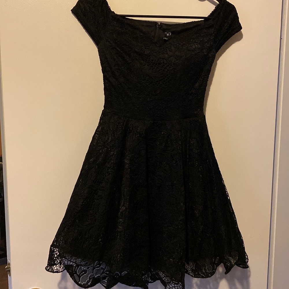 Windsor semi-formal dress